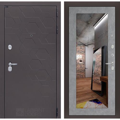 Металлическая входная дверь Лабиринт модель Смоки 18 с зеркалом бетон светлый
